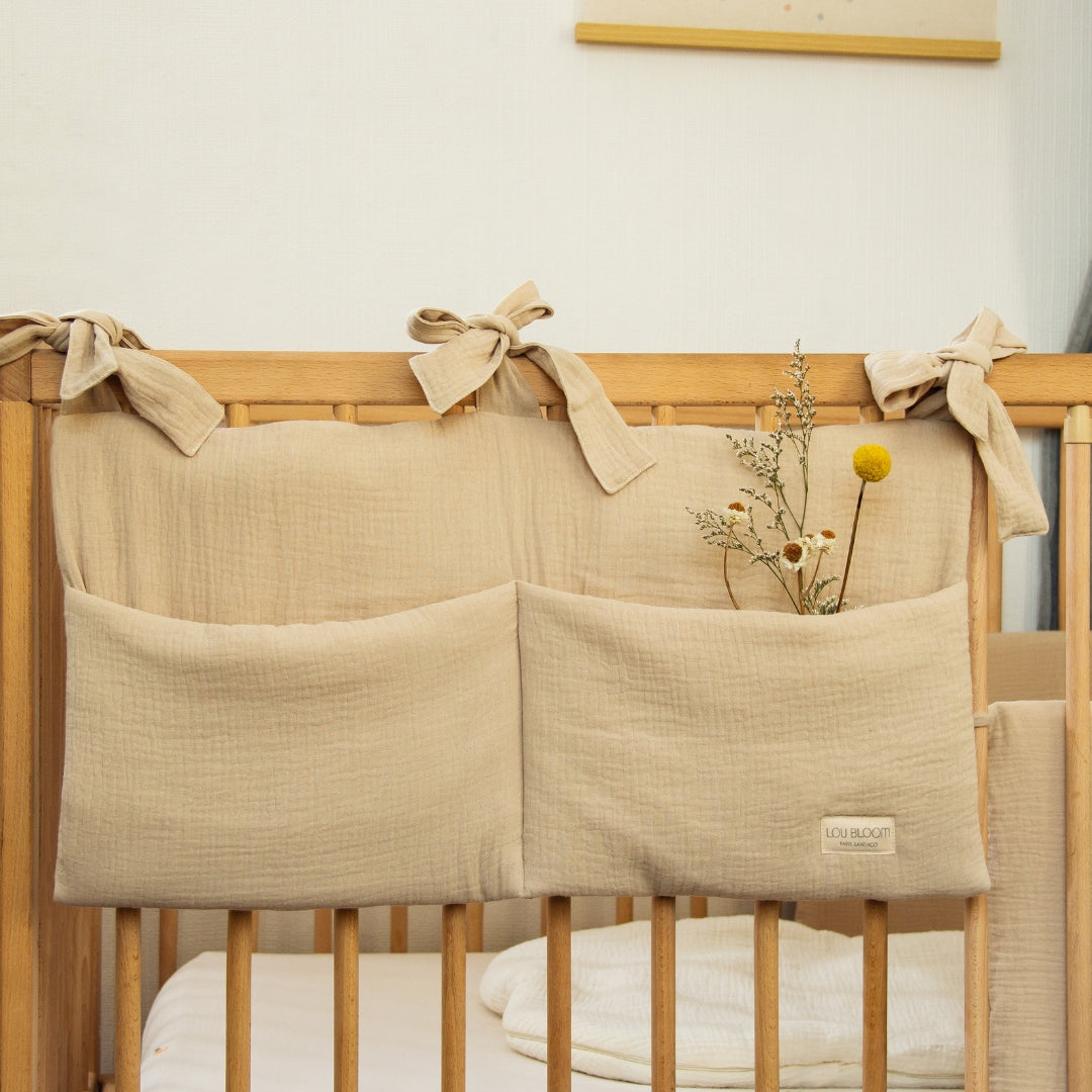 Organizador de Cuna de Muselina de Algodón Orgánico - Beige | LOU BLOOM