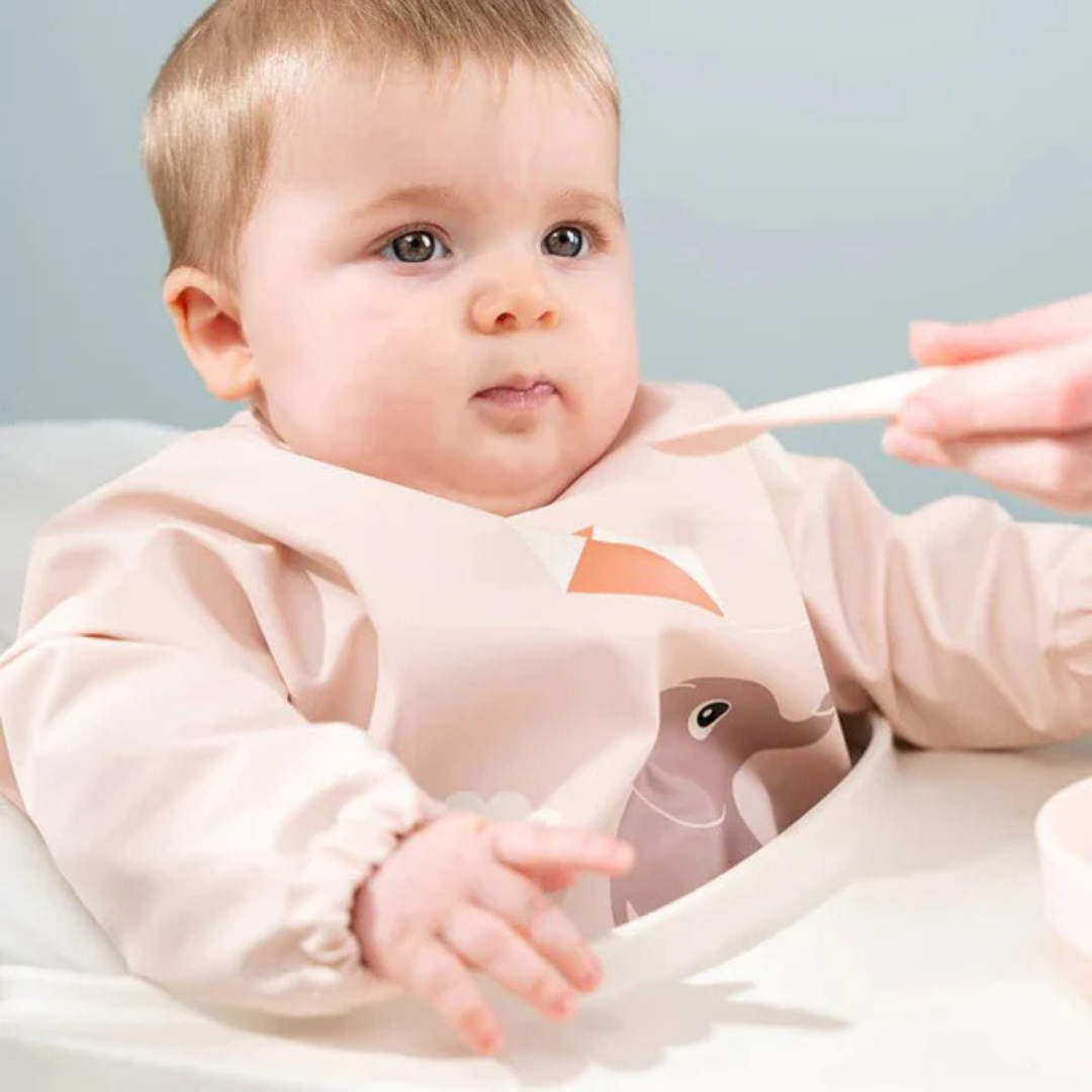 Babero Grande con Mangas y Bolsillo - Playground - Rosa | Done by deer