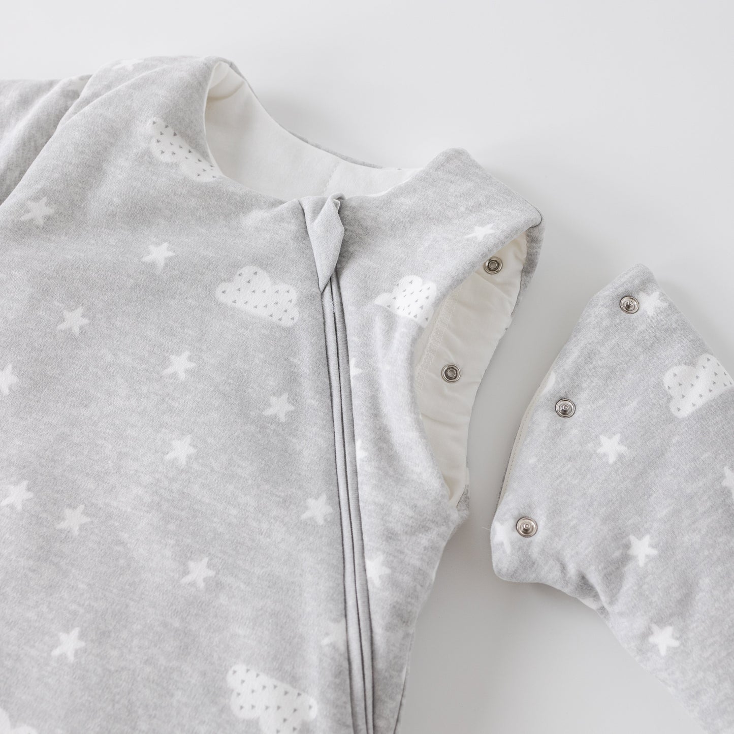 Saco de Dormir Forma Gota - Nubes - TOG 2.5 | Mamás Mateas