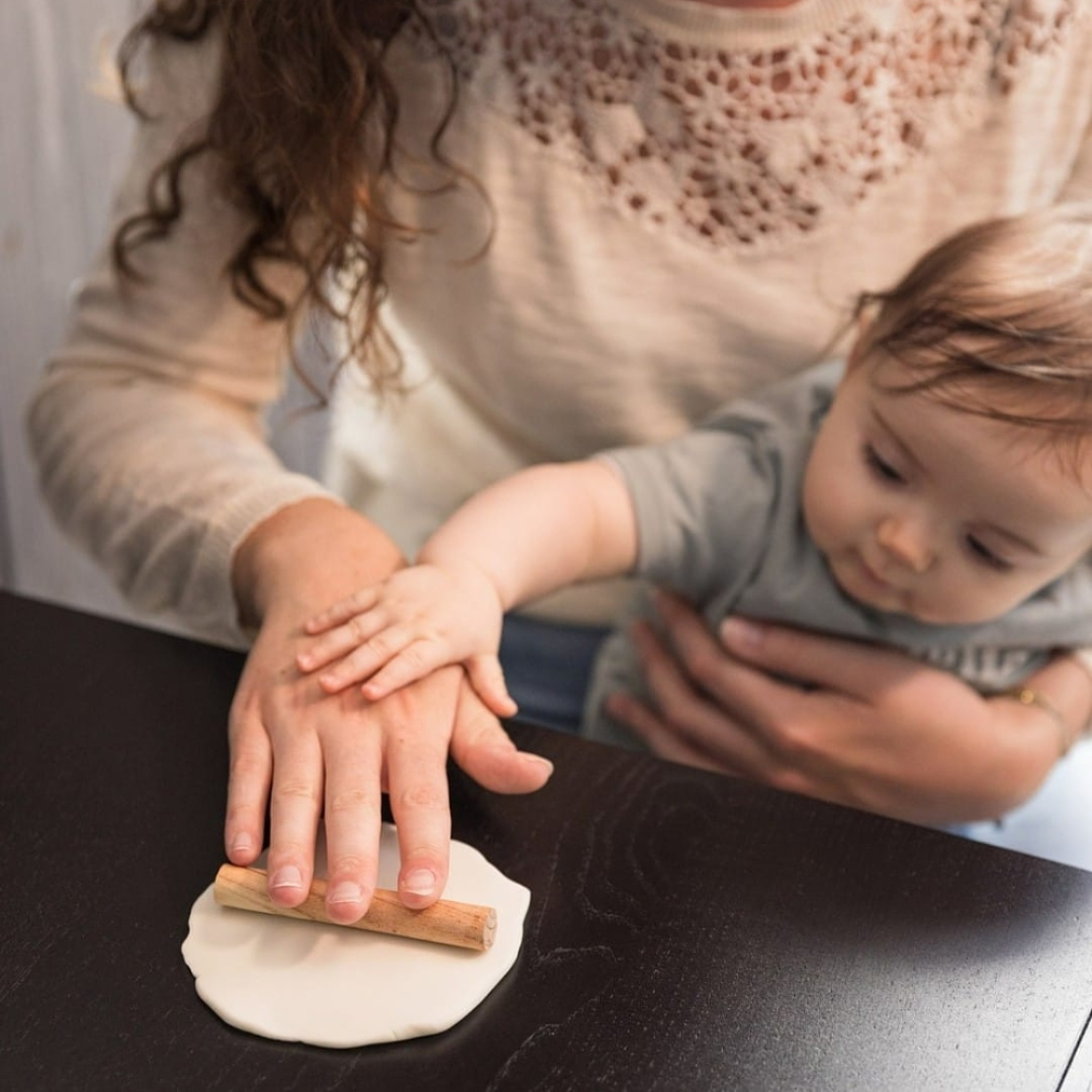 Lata Redonda Huellas Bebé | Happy Hands