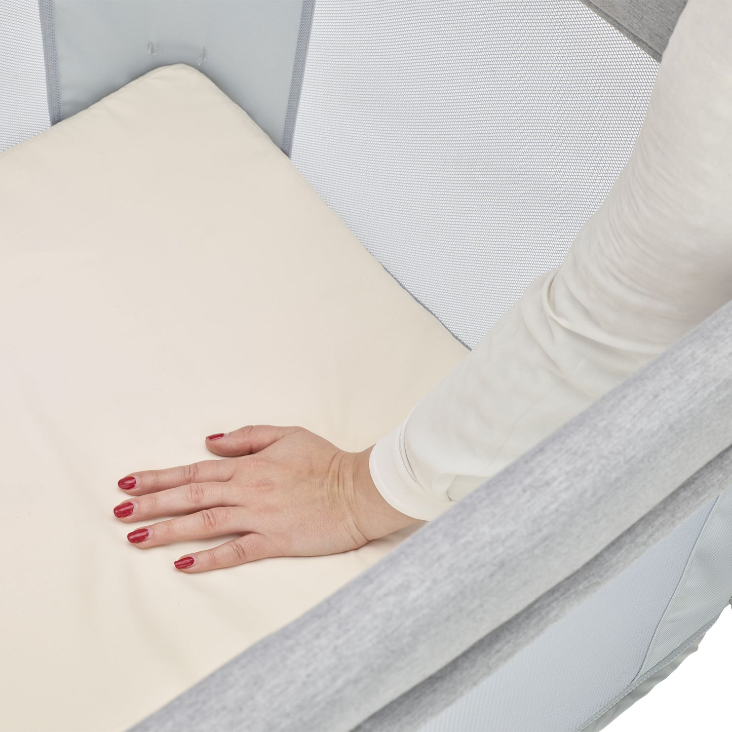 Cuna Moises Iris - Essential Grey | Maxi Cosi