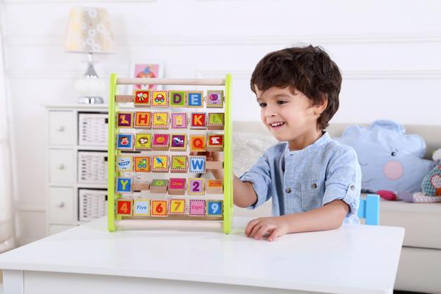 Ábaco de Alfabeto de Madera | Tooky Toy