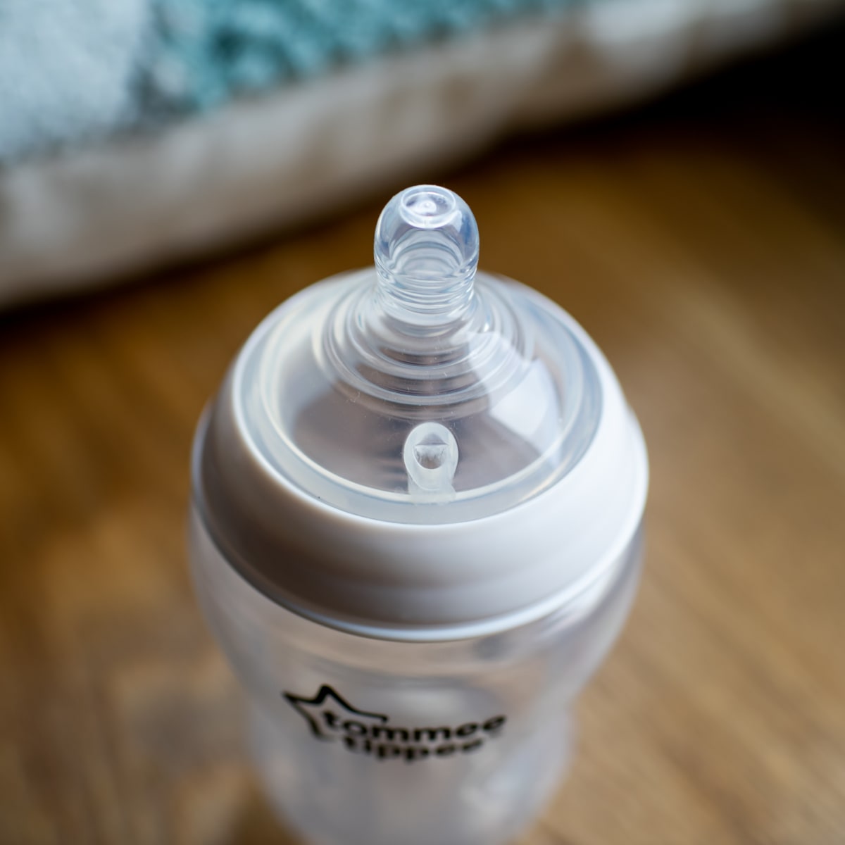 Mamadera Anti-Cólicos Closer to Nature - 260 ml | Tommee Tippee