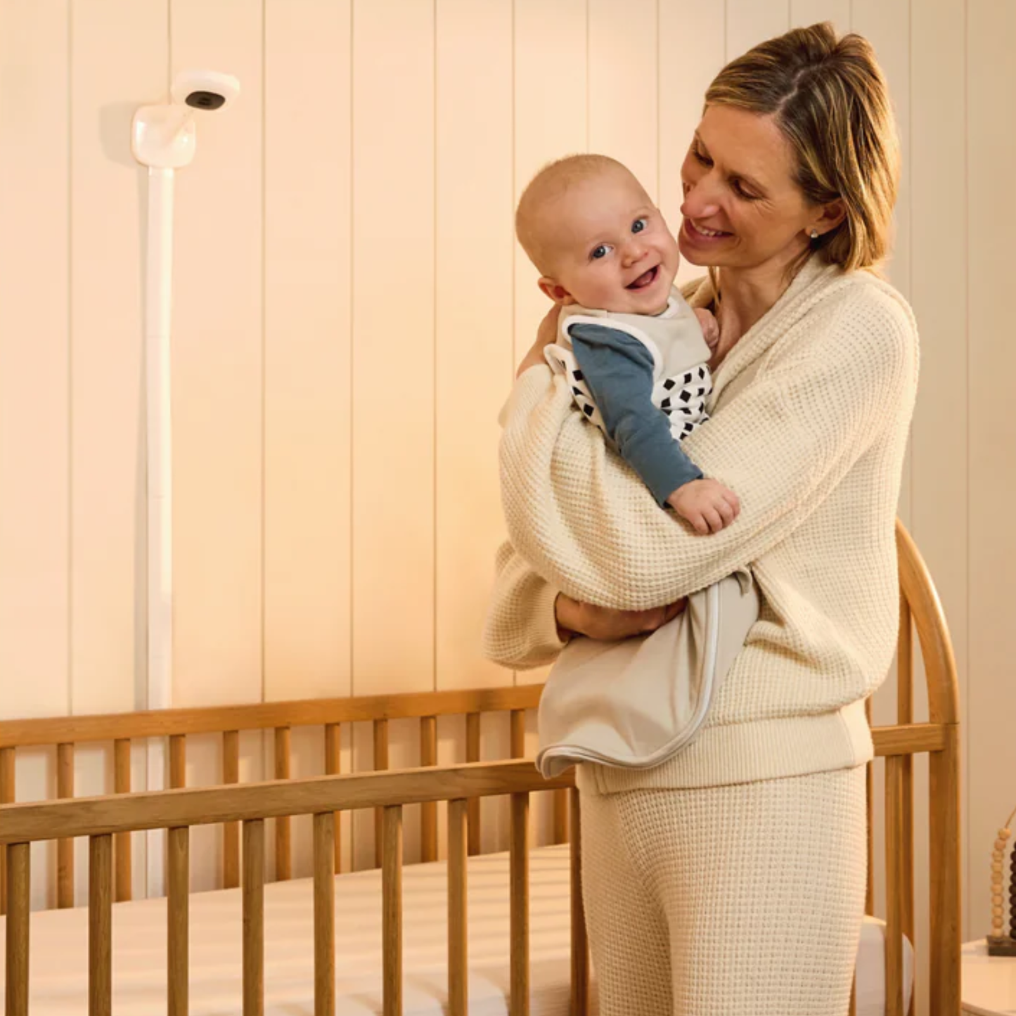 Monitor Inteligente para Bebé Nanit Pro + Soporte de Pared + Breathing Band| Nanit