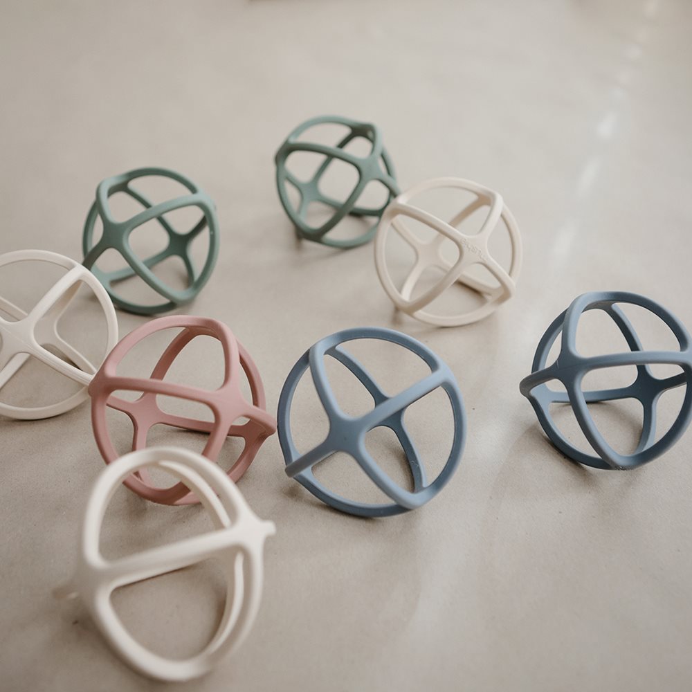 Mordedor de Pelota Tradewinds Mushie (7489929511162) (7556338417914) (7556340515066) (7556344119546)