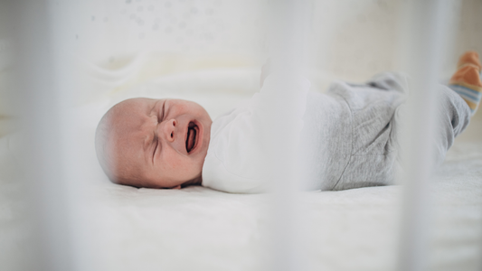 Descargable: consejos para que tu bebé no llore cuando lo pasas a la cuna