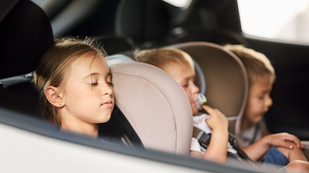 7 tips para hacer viajes largos en auto con niños (¡y disfrutarlos!)