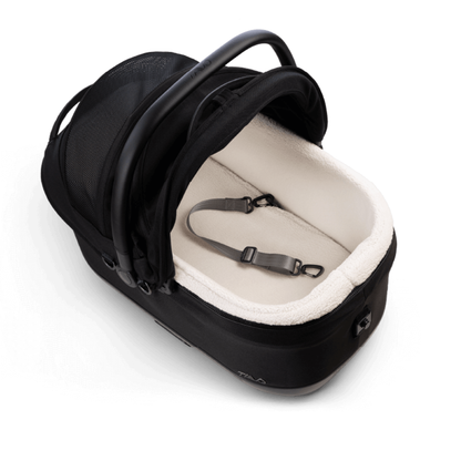 Silla de Auto para Mascotas Maeve™ iso - Tamaño 6x - Onyx | Tavo Pets