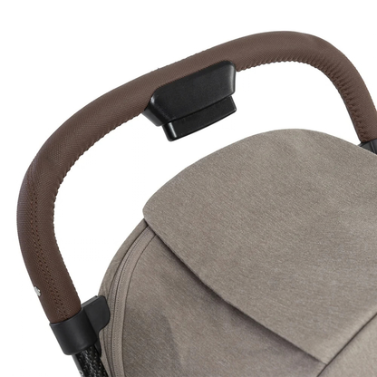 Coche Paseo Oslo Carbon - Truffle | Maxi Cosi