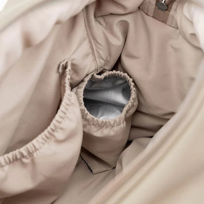 Bolso Maternal Acolchado con Mudador Portátil - Arena | Done by deer