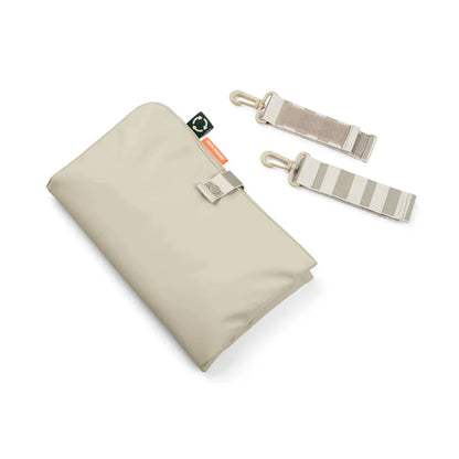 Bolso Maternal Acolchado con Mudador Portátil - Arena | Done by deer