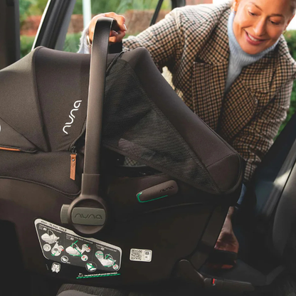 Silla de Auto Nido New Pipa™ Urbn - Caviar | Nuna