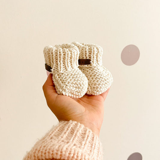 Knitted boot (0-6 months) - Raw