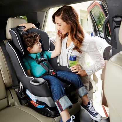 Silla de Auto Convertible Extend2Fit® - Gotham | Graco