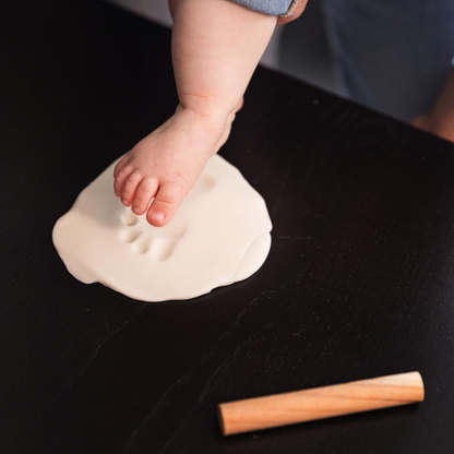 Lata Redonda Huellas Bebé | Happy Hands