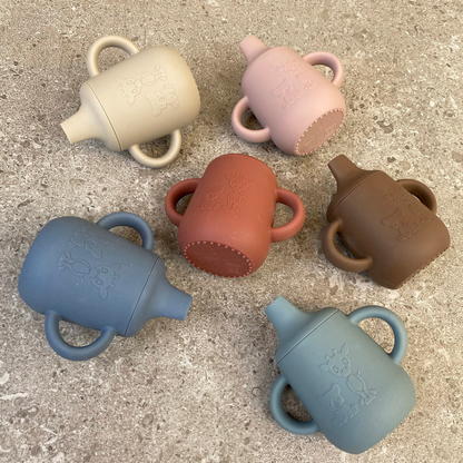 Vaso de Silicona con Tapa Antiderrame Aiko - Rosa Madera | Nuuroo