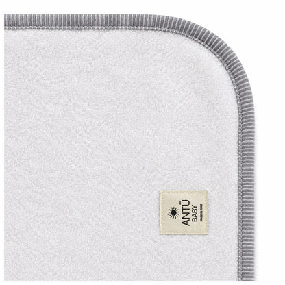 Toalla de Baño Infantil - Rayas Gris | Antü Baby