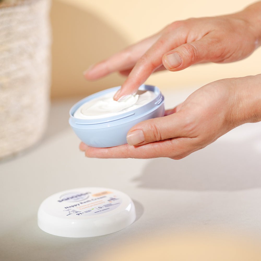 Crema de Pañal Protectora, regeneradora y anticoceduras Sanosan - Sanosan-MiniNuts expertos en coches y sillas de auto para bebé