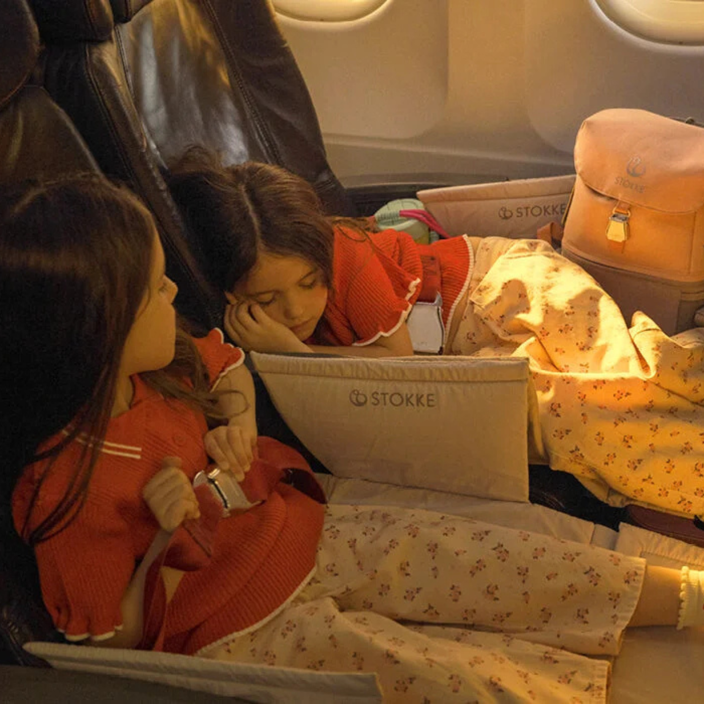 Maleta Infantil y Cama de Viaje JetKids™ BedBox™ - Blanco Lunar | Stokke