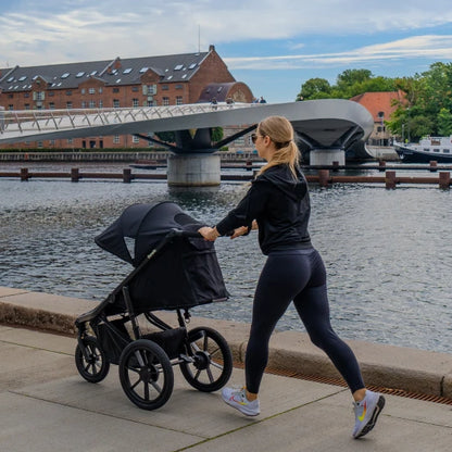 Coche Deportivo Azura - Black Onyx | Lionelo