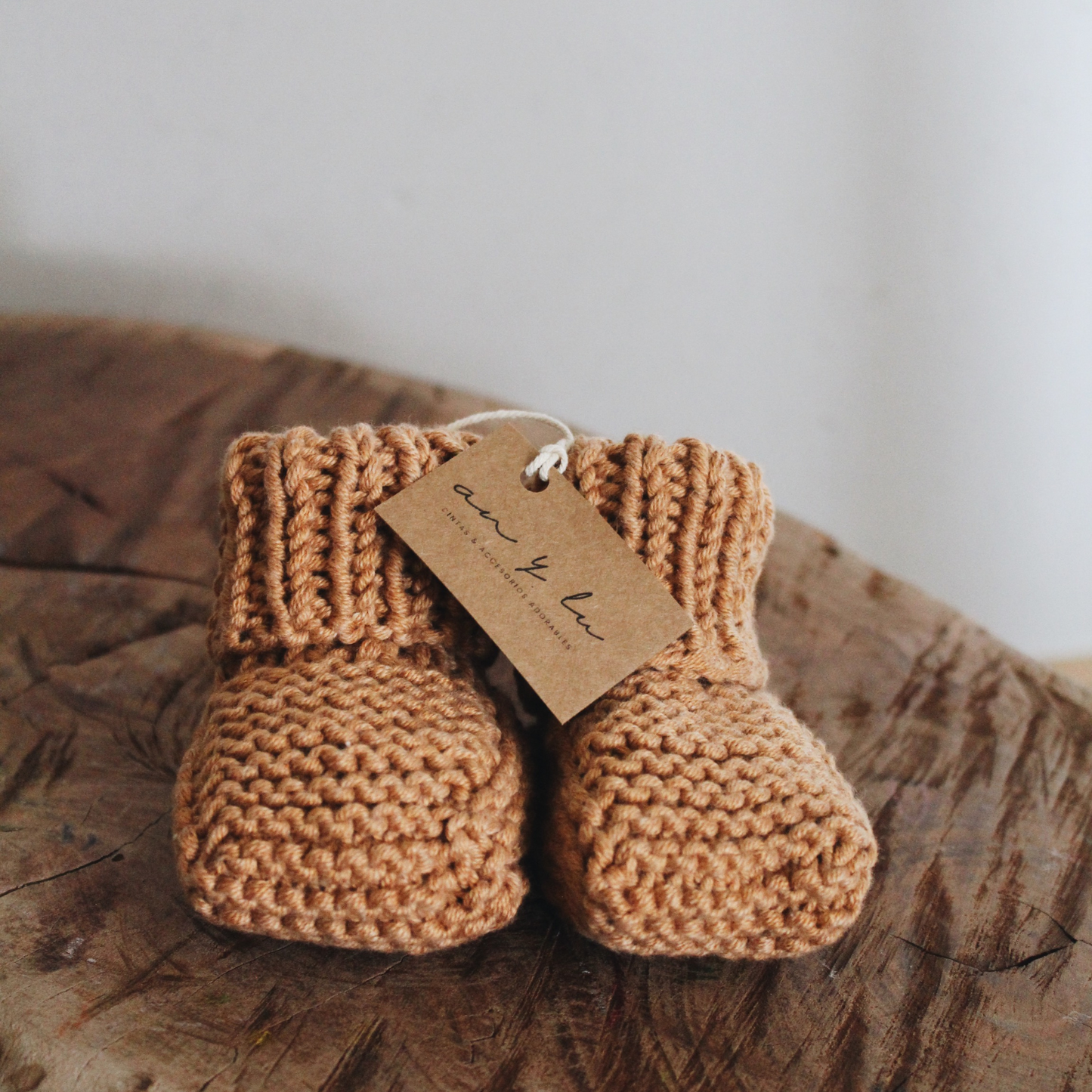 Knitted boot (0-6 months) - Raw