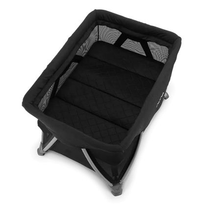 Cuna de Viaje Sena™ Aire - Caviar | Nuna