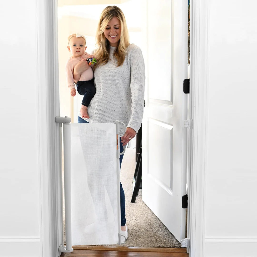 Retractable Baby Safety Gate - White