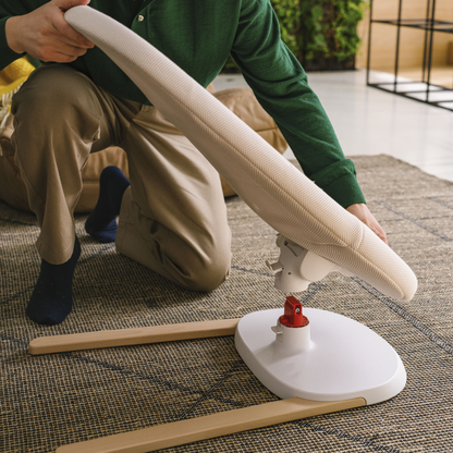Silla Nido Mecedora Yoga™ - Light Sand | Stokke