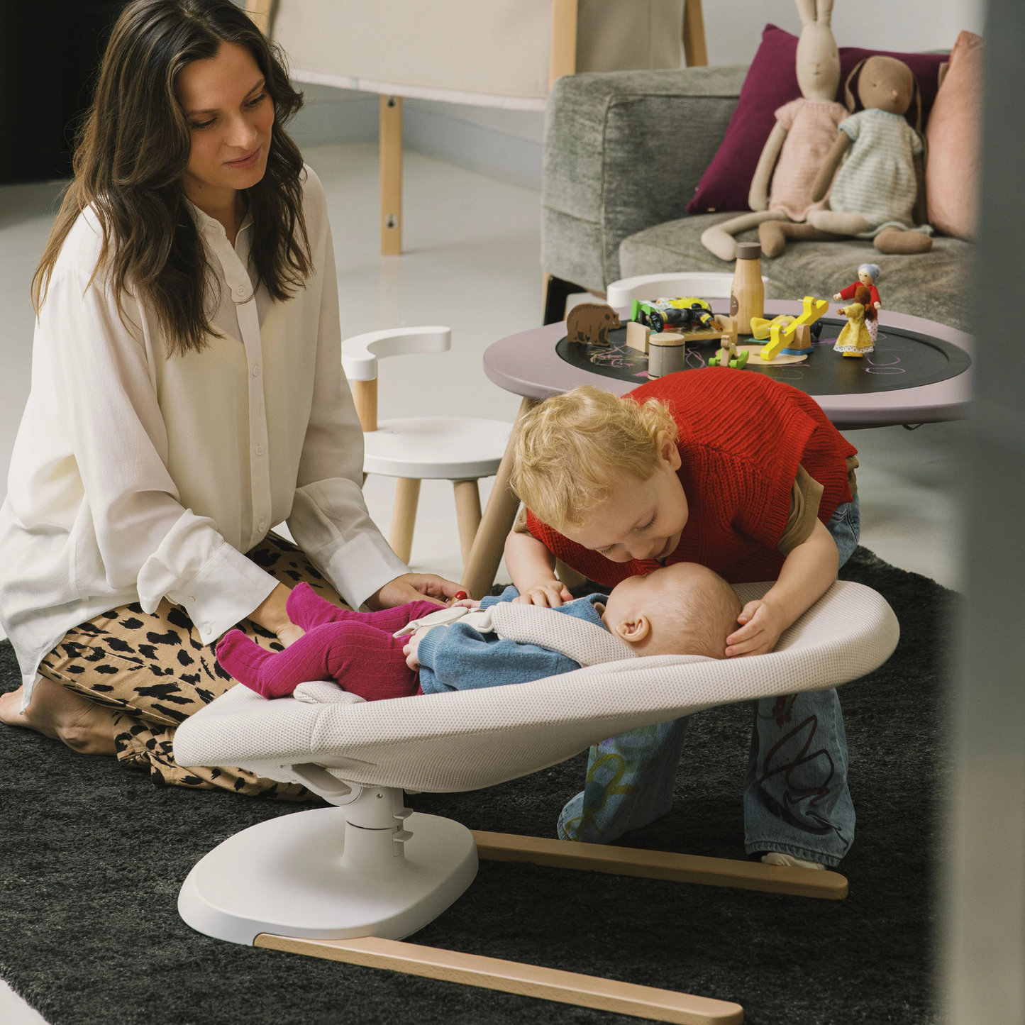 Silla Nido Mecedora Yoga™ - Light Sand | Stokke